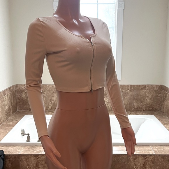 “My Kind” Tan Long Sleeve Zip Top. Size S. Great Fit! - Picture 2 of 3